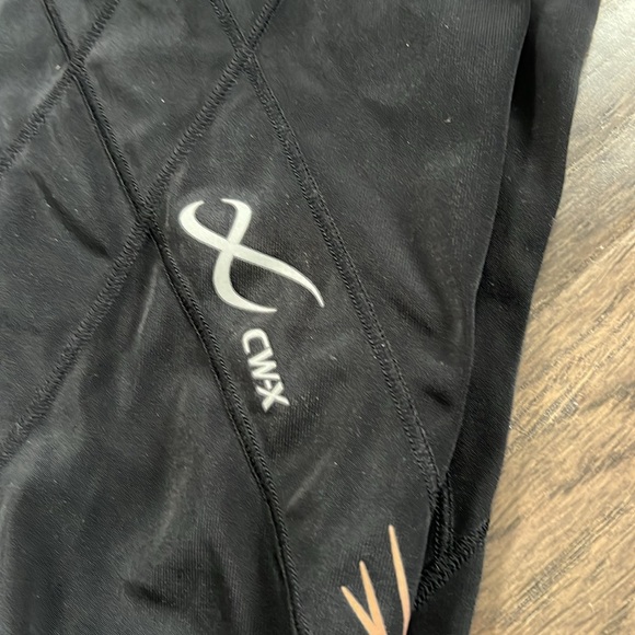 Cw-x compression pants with extra knee support size medium black - Picture 6 of 6